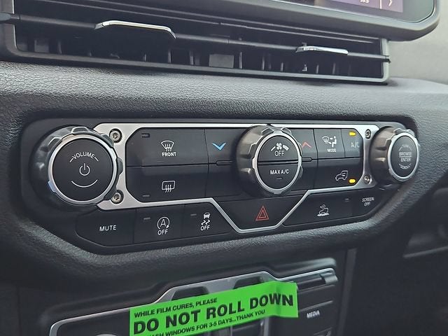 2024 Jeep Gladiator Nighthawk