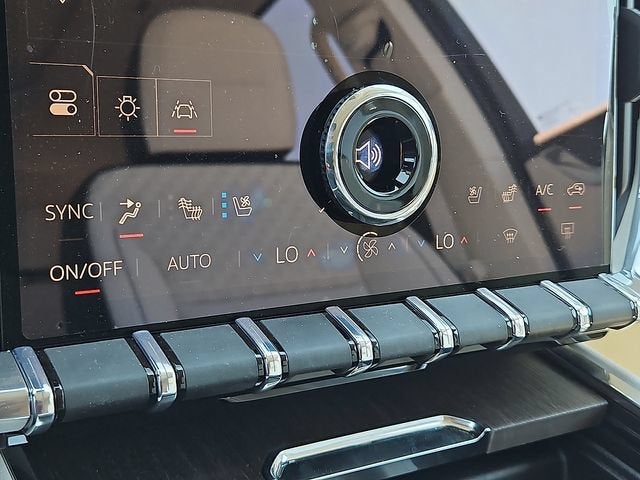 2026 GMC Acadia Denali - Photo 24