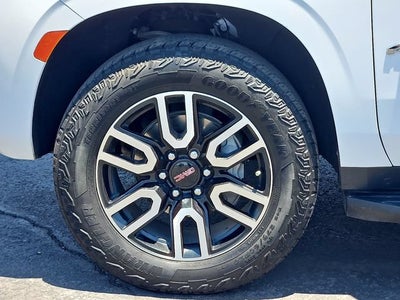 2024 GMC Yukon XL AT4