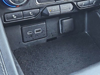 2022 Chevrolet Suburban LT