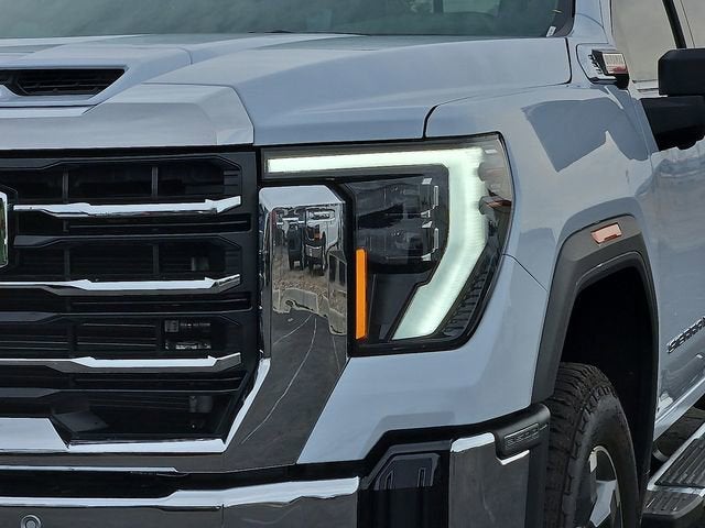 2026 GMC Sierra 3500HD SLT - Photo 7