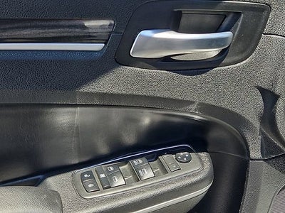 2019 Chrysler 300 Touring