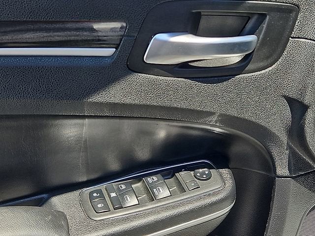 2019 Chrysler 300 Touring