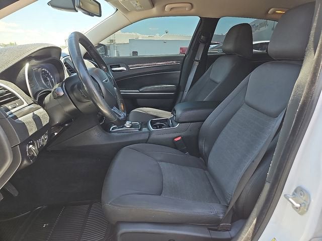 2019 Chrysler 300 Touring