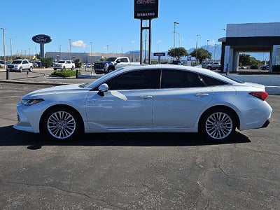 2019 Toyota Avalon Hybrid Limited