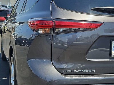 2022 Toyota Highlander L