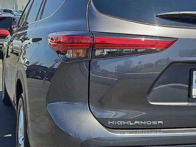 2022 Toyota Highlander L