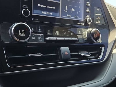 2022 Toyota Highlander L