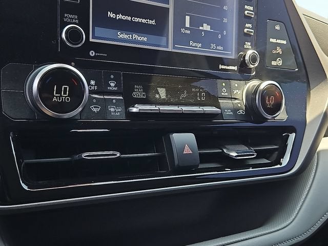 2022 Toyota Highlander L