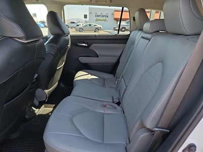 2022 Toyota Highlander XLE