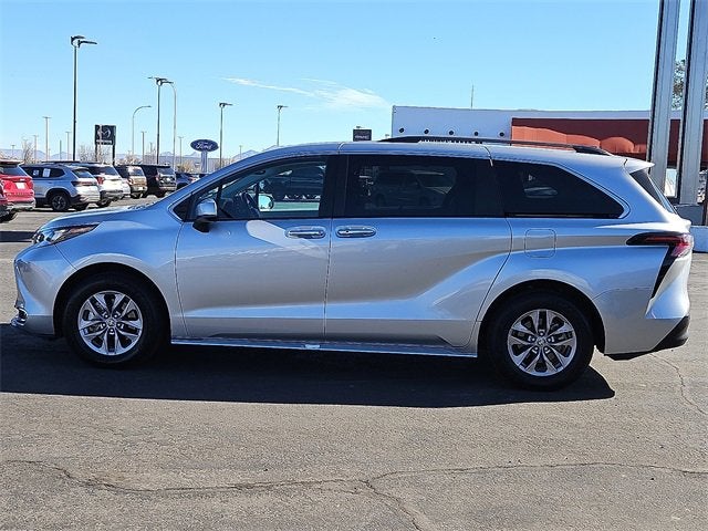 2024 Toyota Sienna XLE