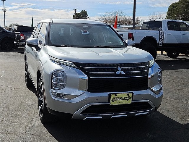 2023 Mitsubishi Outlander SE