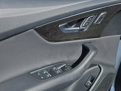 2019 Audi Q8 Premium Plus