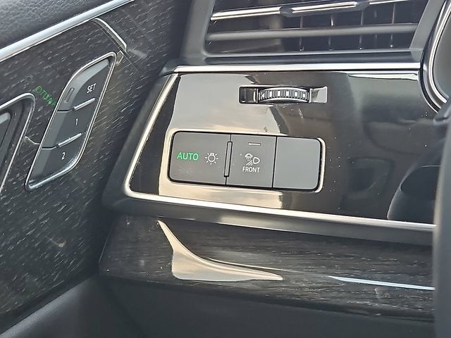 2019 Audi Q8 Premium Plus